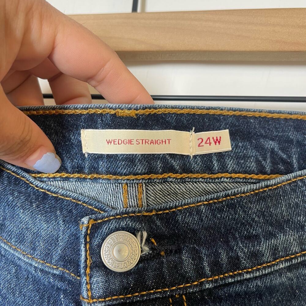 NEW Levi’s Wedgie Straight Jeans Womens Size 24W Blue Denim High Rise Button Fly - Picture 8 of 9